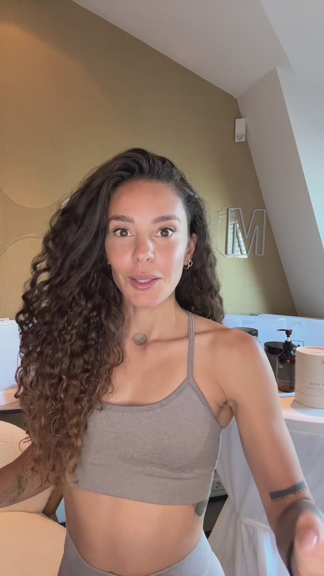 Videoboodschap van Fajah voor de cellulite recovery-pagina